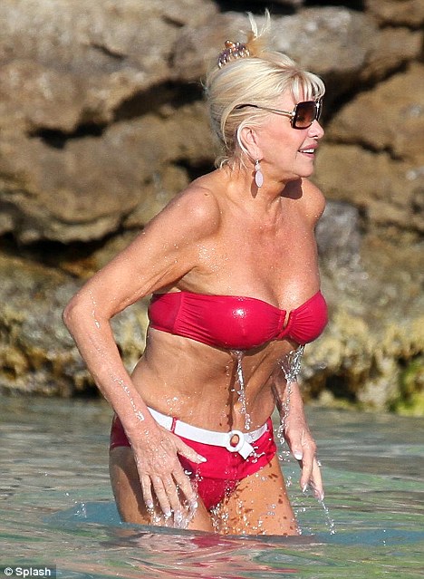 Ivana Trump nude. Photo - 12