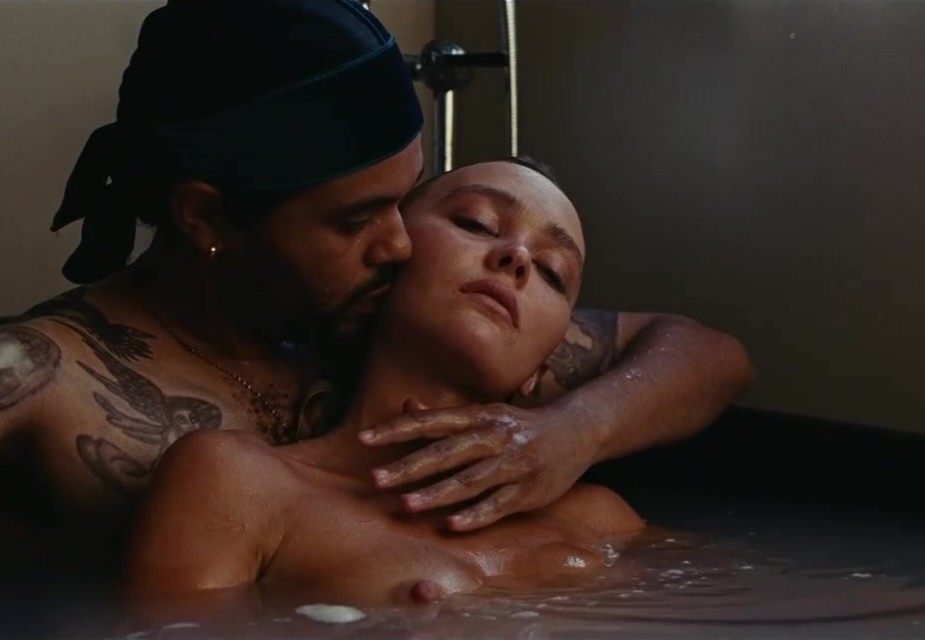 Lily-Rose Depp nude. Photo - 11