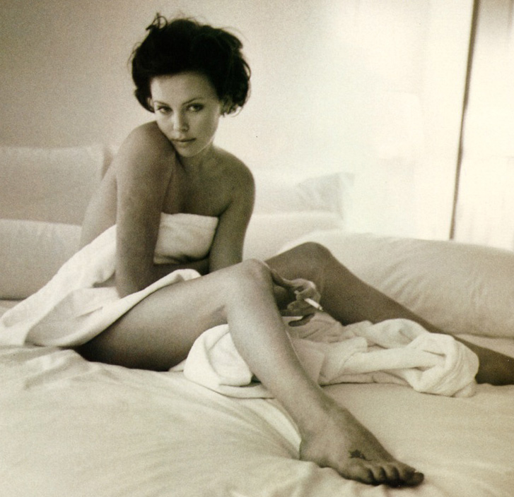 Charlize Theron nude. Photo - 41