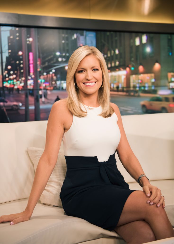 Ainsley Earhardt nude. Photo - 2