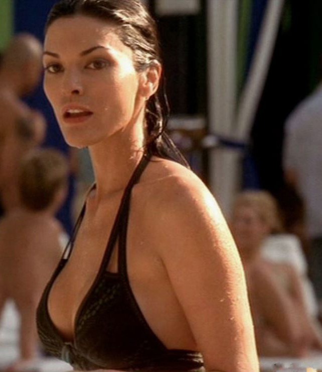Alana De La Garza nude. Photo - 9