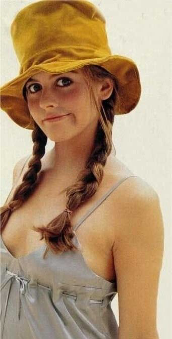 Alicia Silverstone nude. Photo - 17