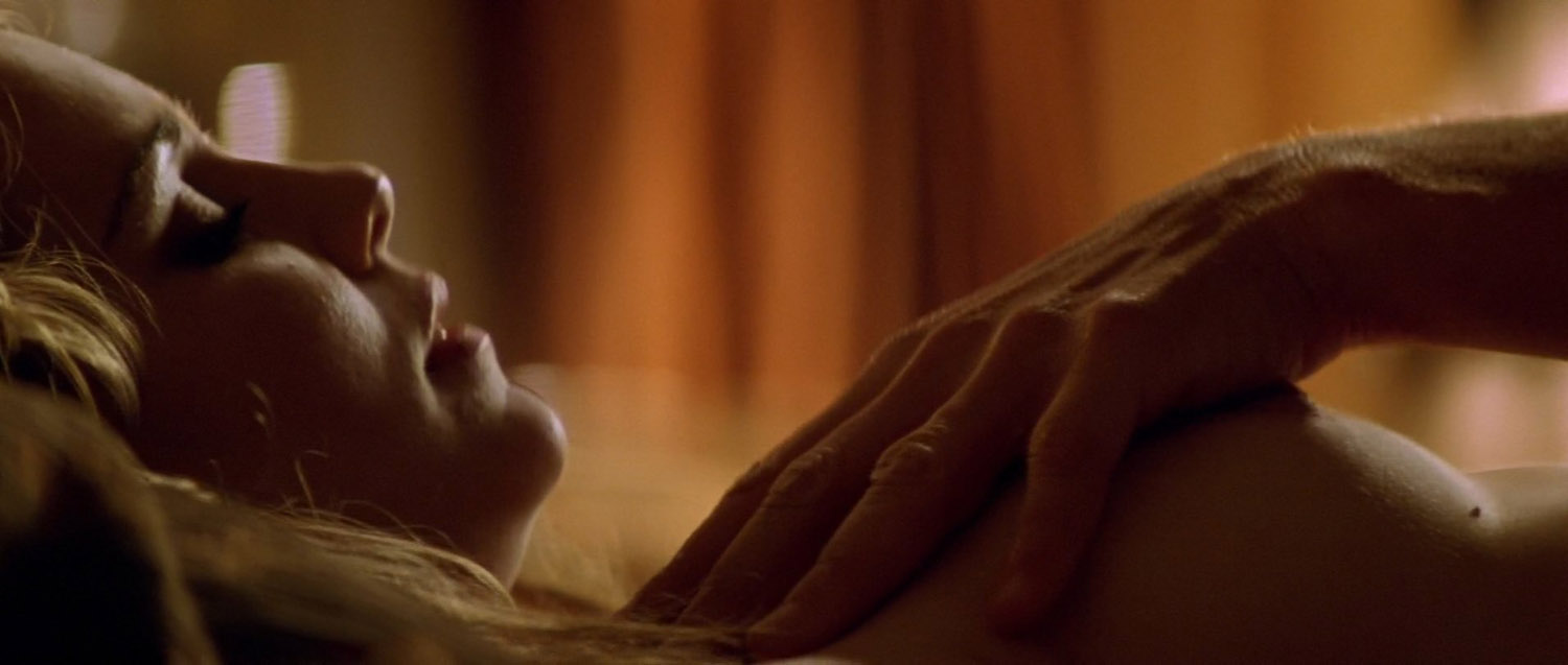 Alison Lohman nude. Photo - 18