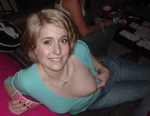 Allison Mack nude. Photo - 3