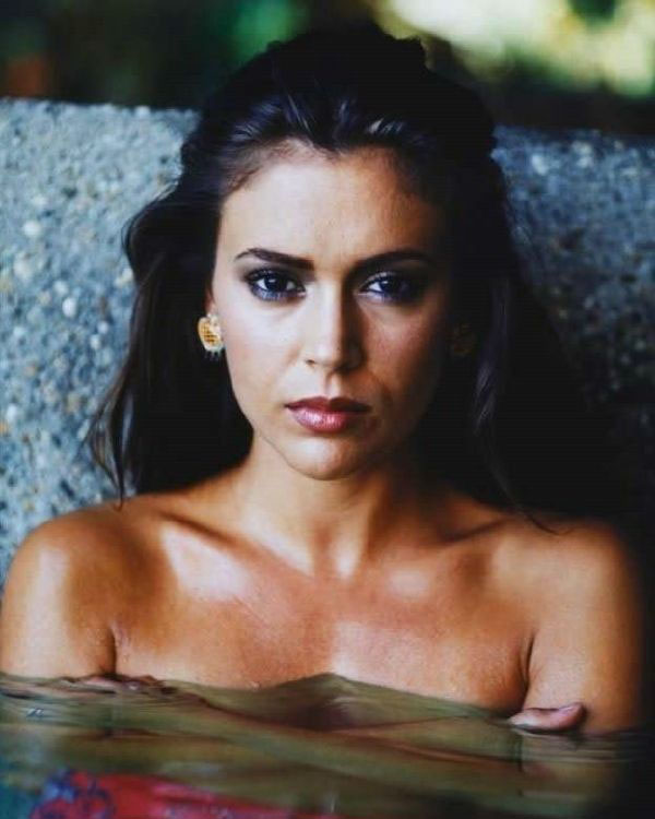 Alyssa Milano nude. Photo - 47