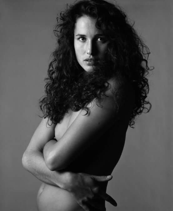 Andie MacDowell nude. Photo - 5