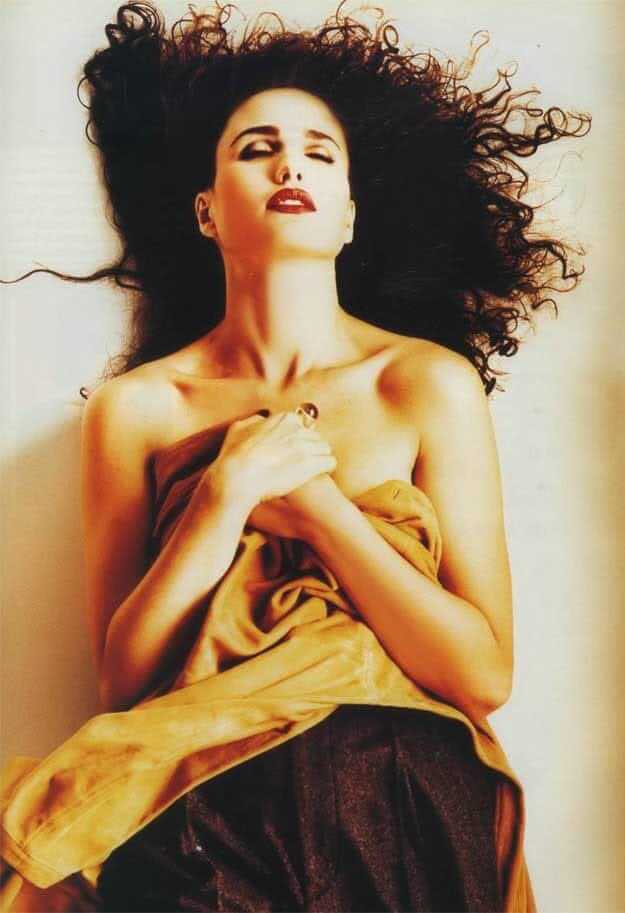 Andie MacDowell nude. Photo - 6
