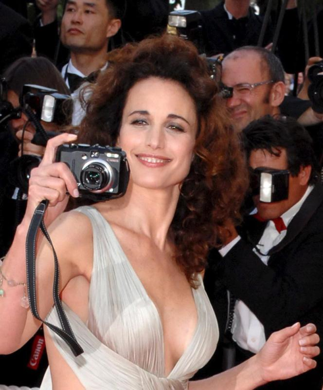 Andie MacDowell nude. Photo - 8