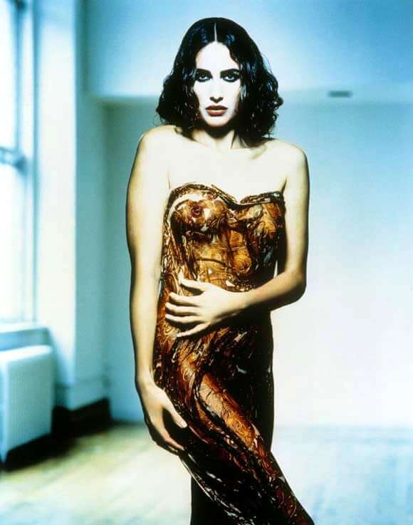 Andie MacDowell nude. Photo - 9