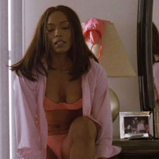 Angela Bassett nude. Photo - 5