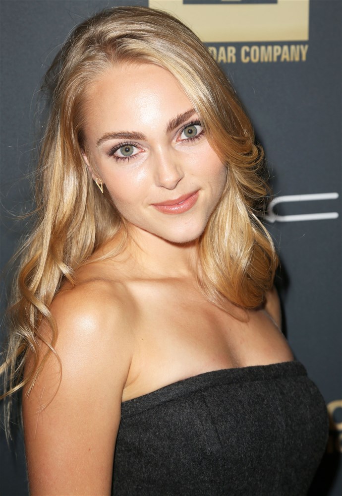 AnnaSophia Robb nude. Photo - 4