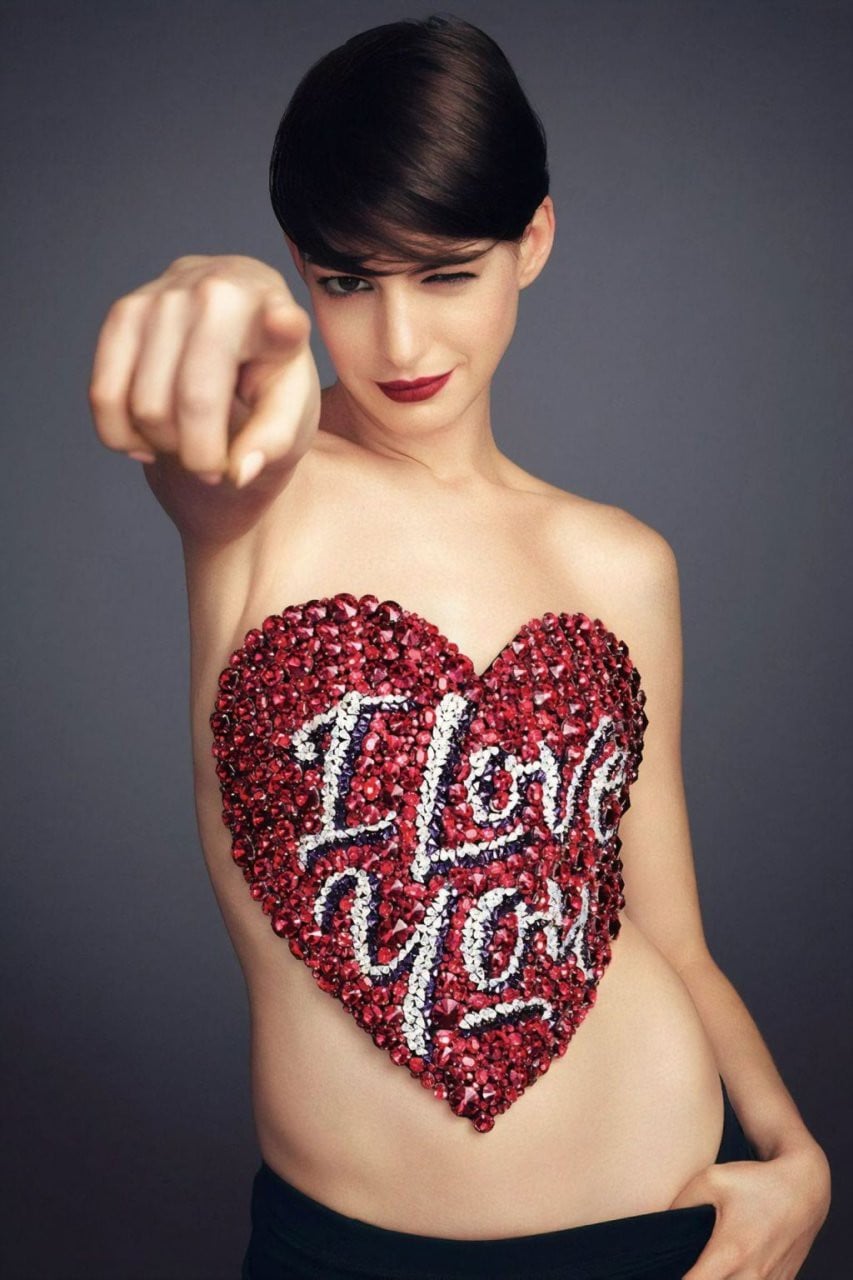 Anne Hathaway nude. Photo - 9