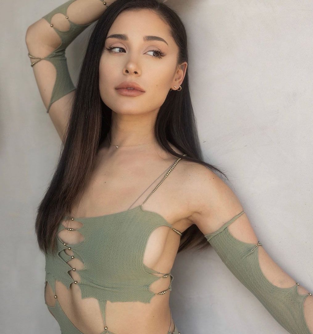 Ariana Grande nude. Photo - 13
