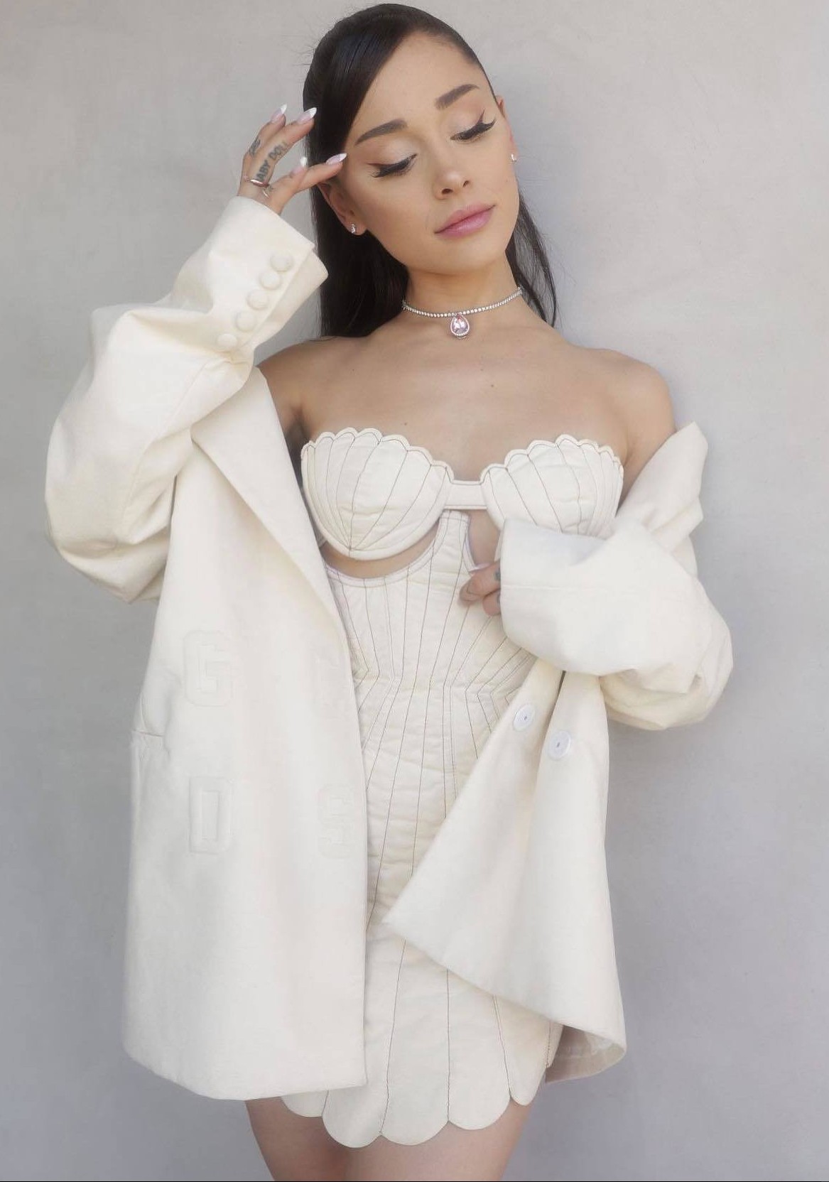 Ariana Grande nude. Photo - 20