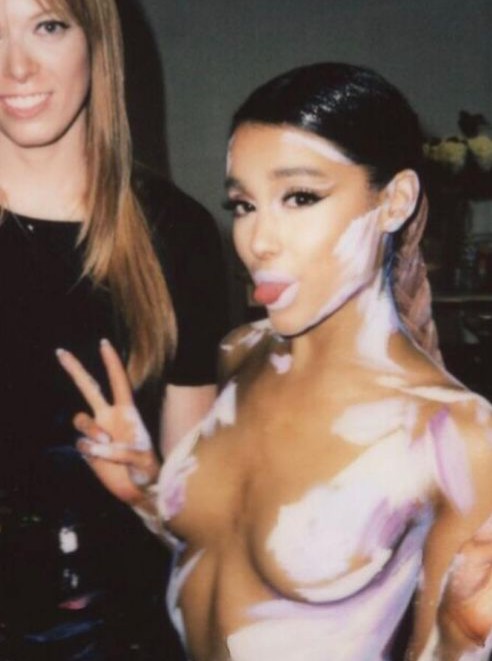 Ariana Grande nude. Photo - 26