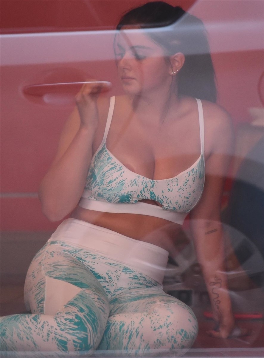 Ariel Winter nude. Photo - 18