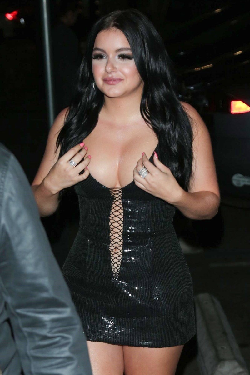 Ariel Winter nude. Photo - 46