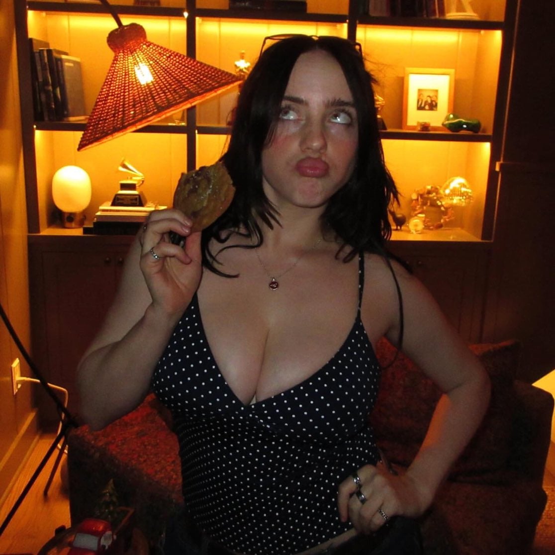 Billie Eilish nude. Photo - 9