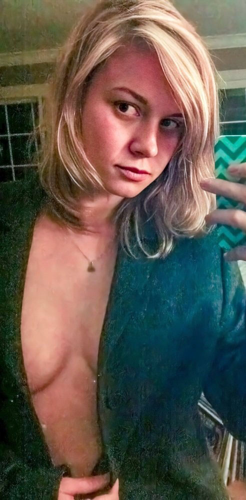 Brie Larson nude. Photo - 10