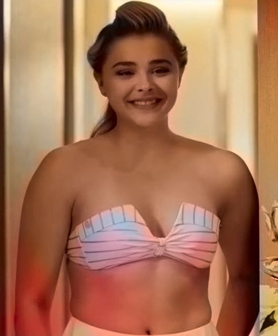 Chloe Grace Moretz nude. Photo - 7