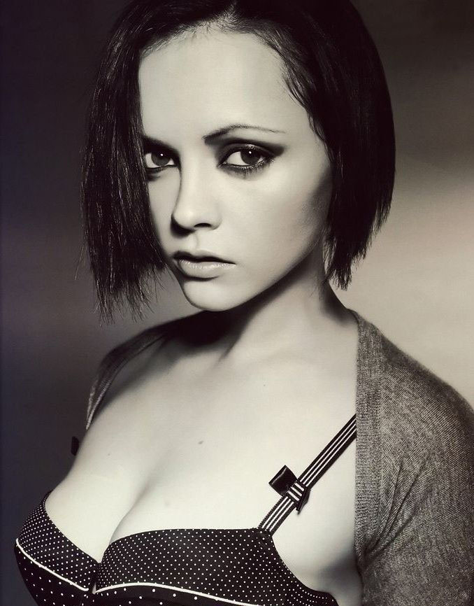Christina Ricci nude. Photo - 12