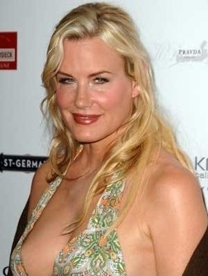 Daryl Hannah nude. Photo - 3