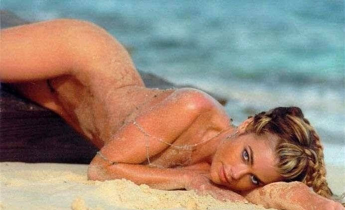 Denise Richards nude. Photo - 4