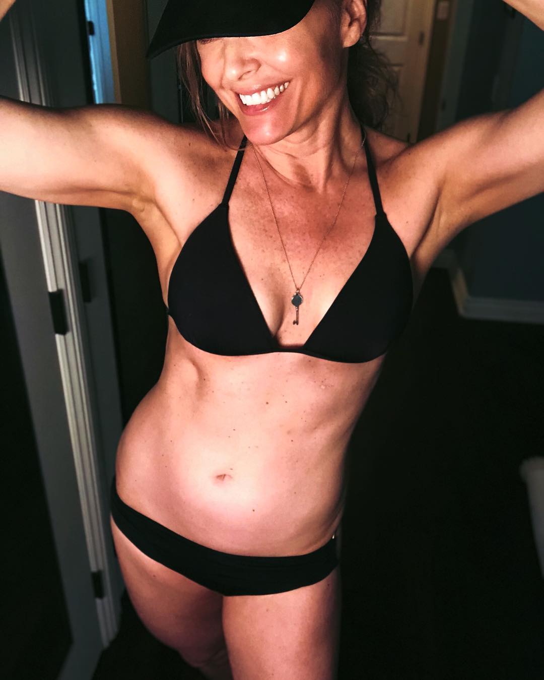 Dina Meyer nude. Photo - 4
