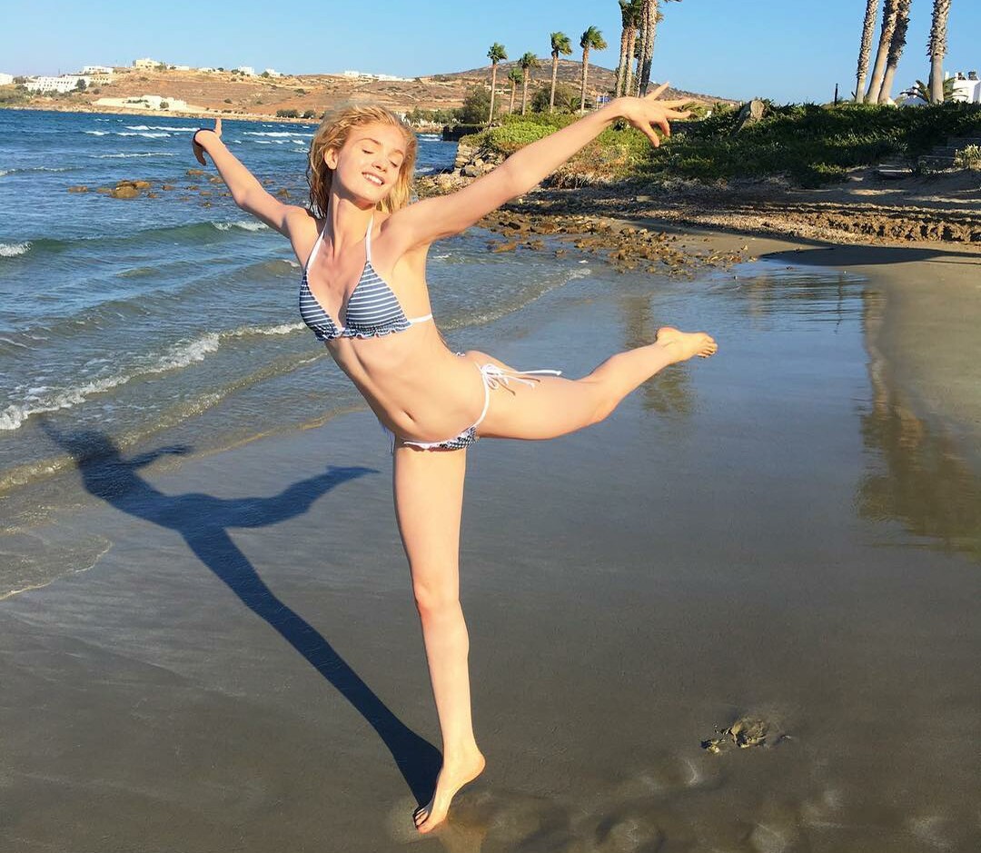 Elena Kampouris nude. Photo - 5