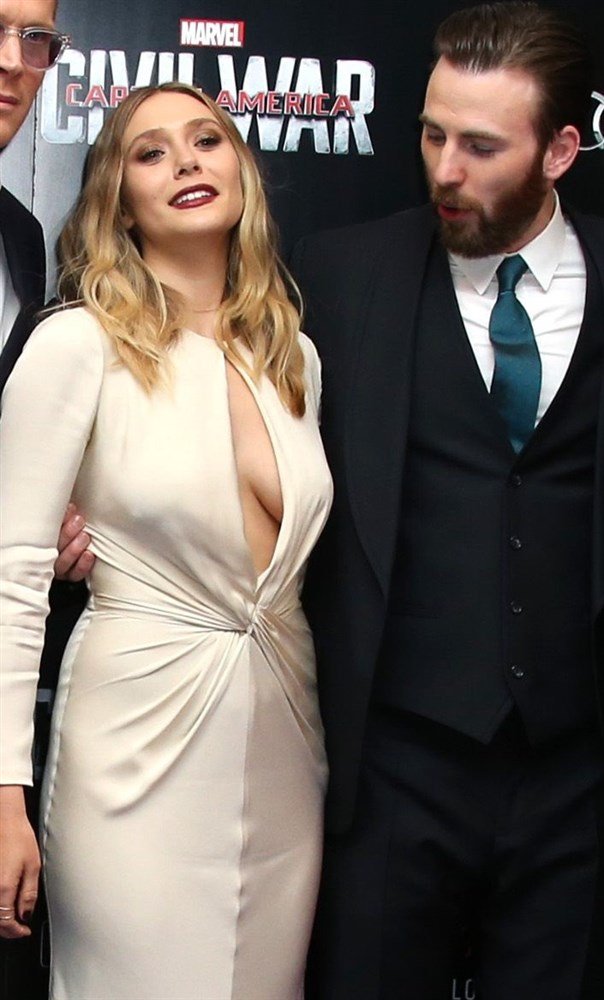 Elizabeth Olsen nude. Photo - 21