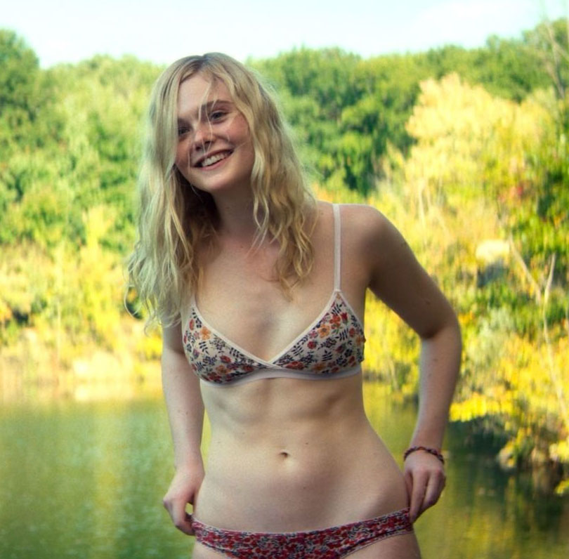 Elle Fanning nude. Photo - 3