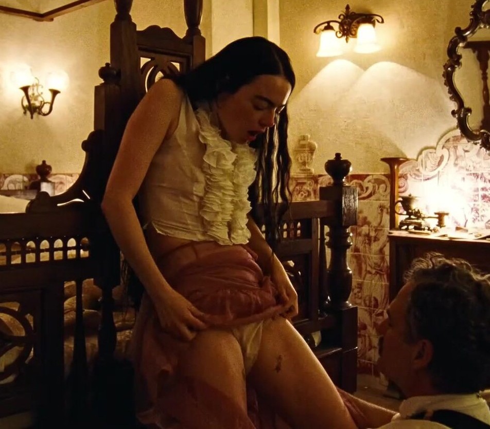 Emma Stone nude. Photo - 13