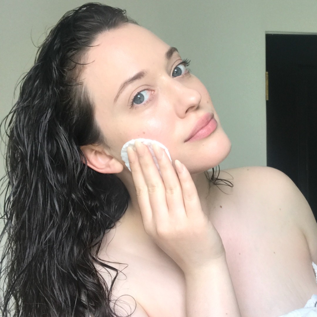Kat Dennings nude. Photo - 11