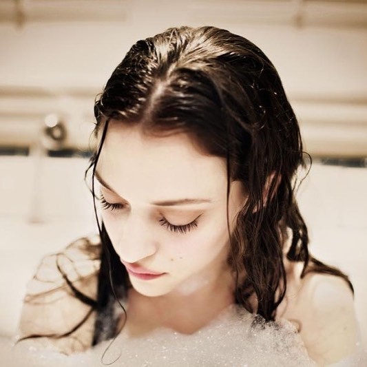 Kat Dennings nude. Photo - 15
