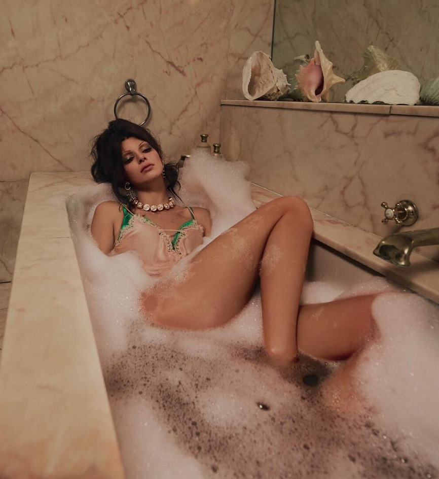 Kendall Jenner nude. Photo - 36