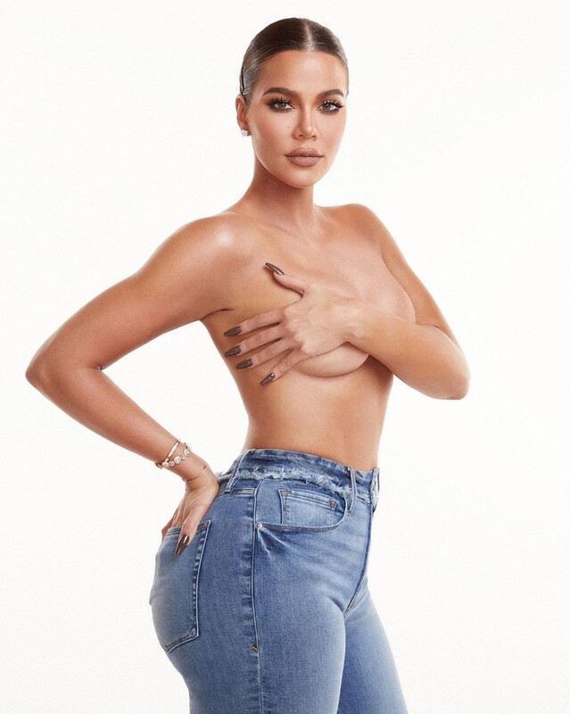 Khloé Kardashian nude. Photo - 18