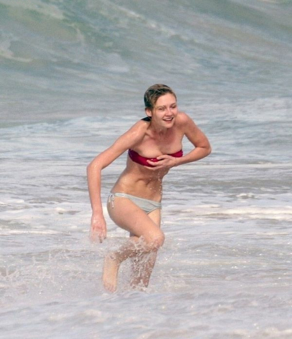 Kirsten Dunst nude. Photo - 10