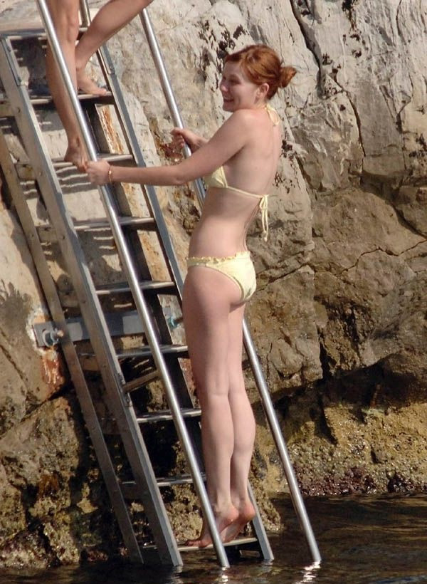 Kirsten Dunst nude. Photo - 34