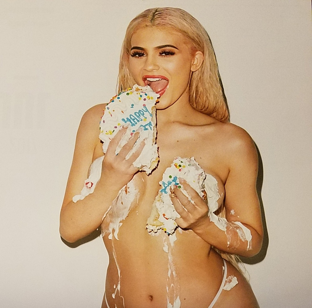 Kylie Jenner nude. Photo - 1