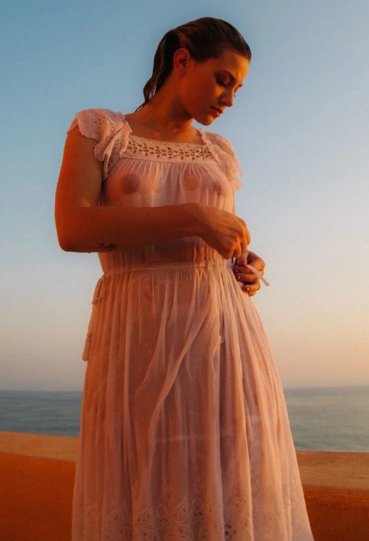 Lili Reinhart nude. Photo - 11