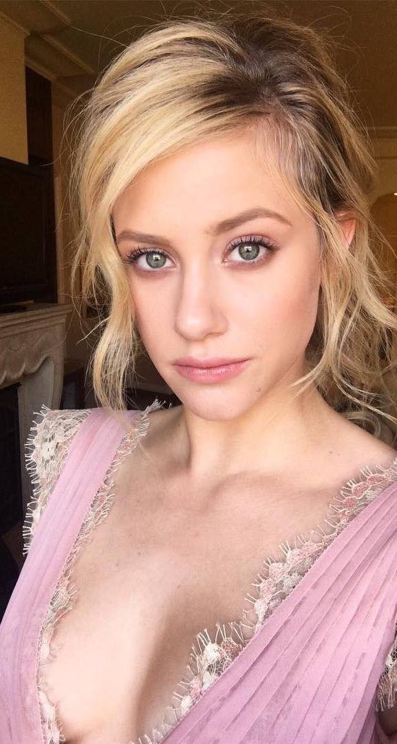 Lili Reinhart nude. Photo - 15