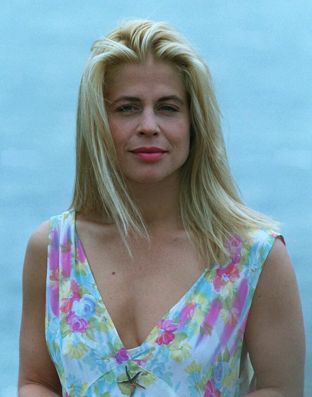 Linda Hamilton nude. Photo - 6