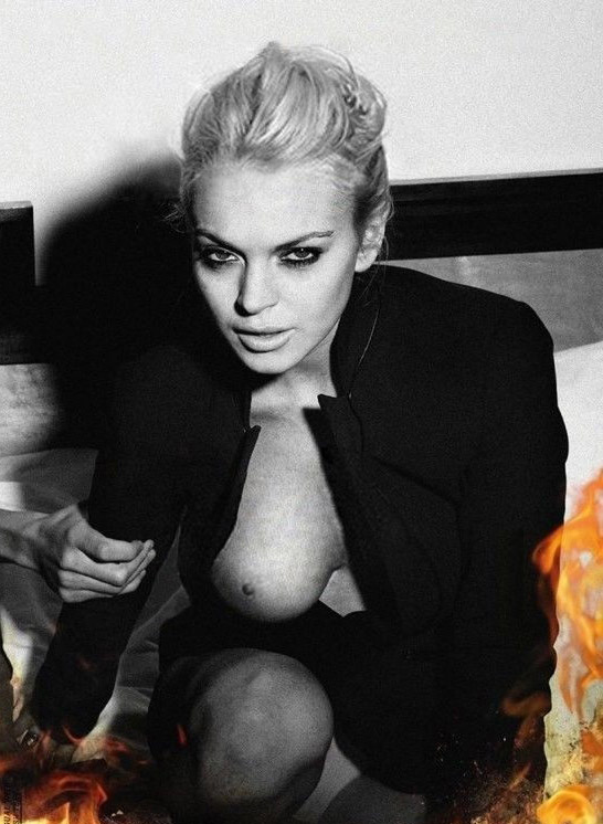 Lindsay Lohan nude. Photo - 31