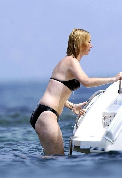 Lisa Kudrow nude. Photo - 2