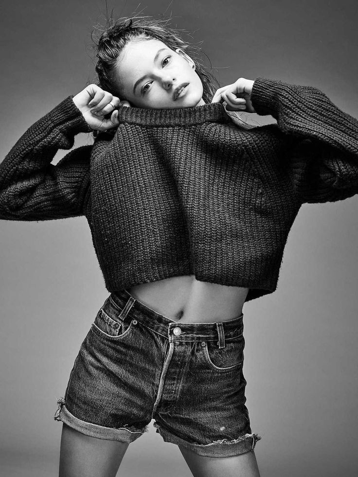 Mackenzie Foy nude. Photo - 4