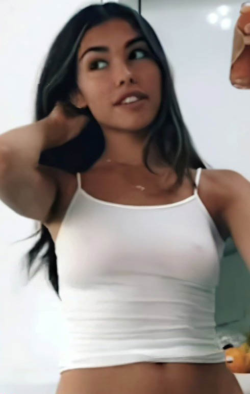 Madison Beer nude. Photo - 13