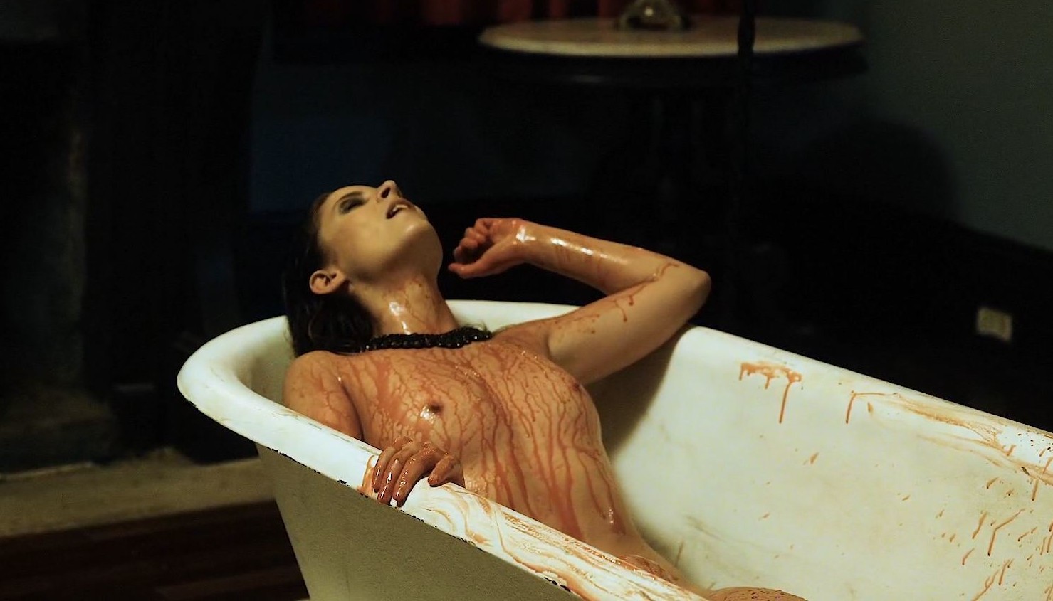 Manon Pages nude. Photo - 2