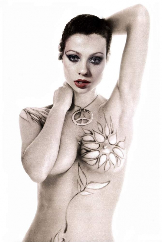 Michelle Trachtenberg nude. Photo - 17