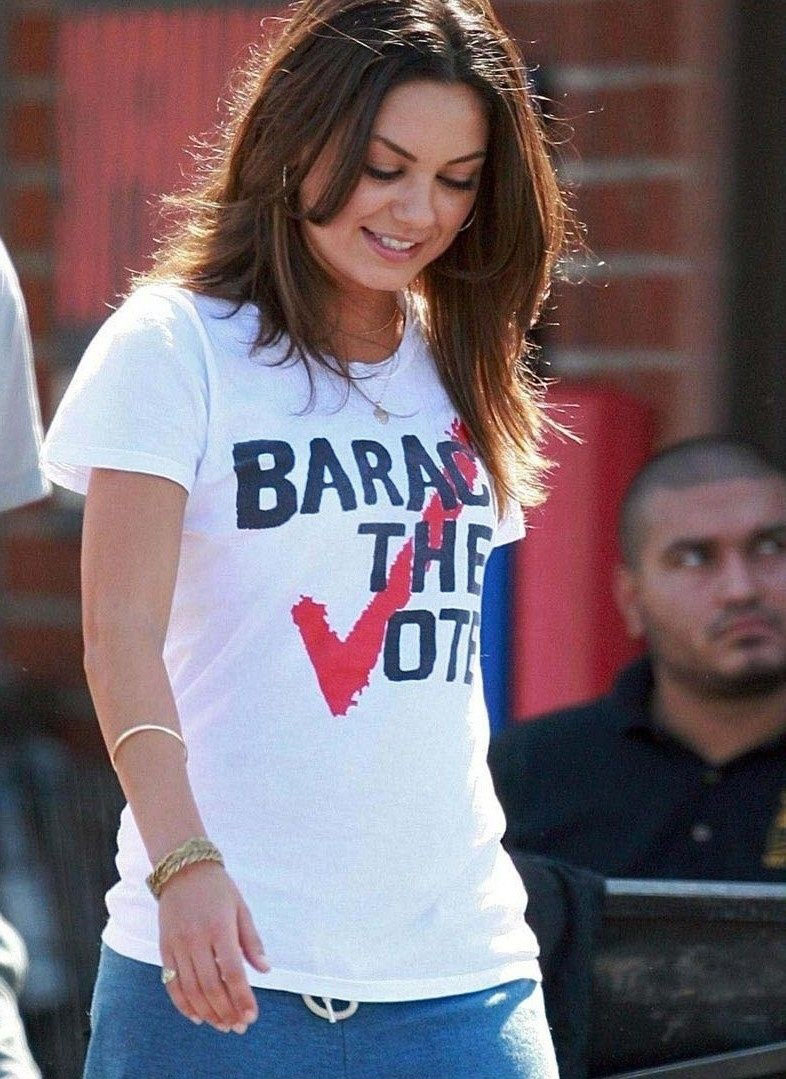 Mila Kunis nude. Photo - 43