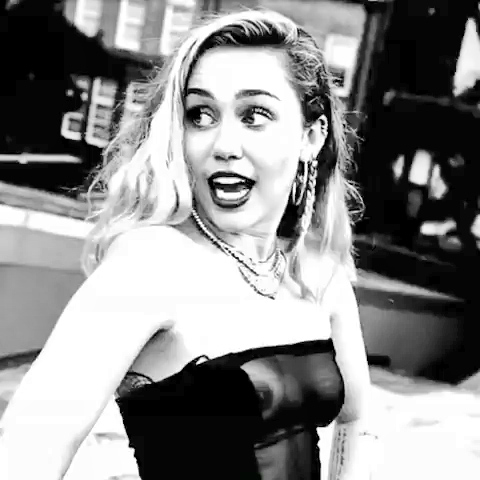 Miley Cyrus nude. Photo - 9